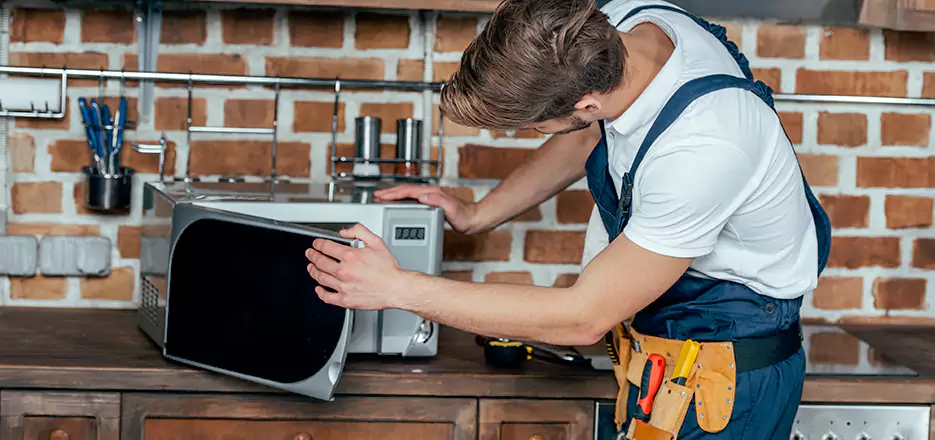 In-Home Microwave Repair in Horn Lake