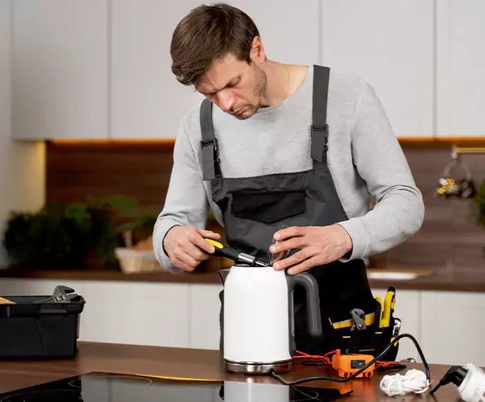 Skilled Blender Technicians: Your Small Appliance Repair Experts for Horn Lake, MS